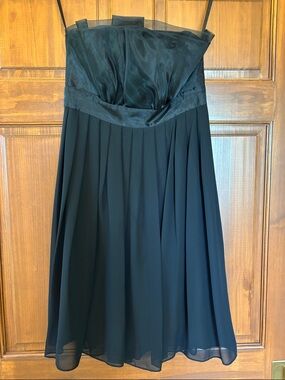 White House Black Market Strapless Dress Size 4 Excellent Condition